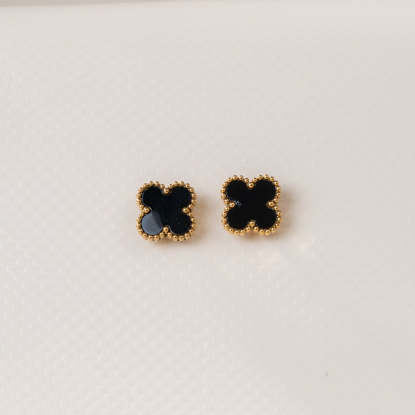 Aretes VC Negro - Ref138